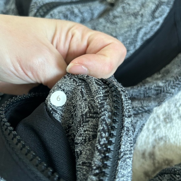 Lululemon jacket - Picture 2 of 3